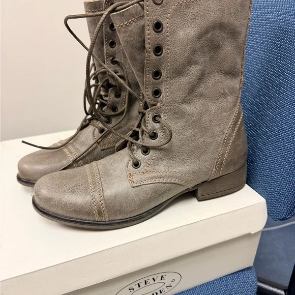 Steve Madden Taupe Lace-Up Combat Boots - Picture 4 of 5